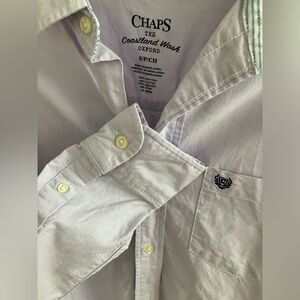 🌸 Men’s buttoned down shirt